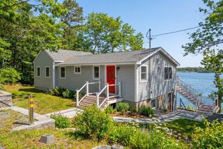 185 Sandy Beach Road, Plymouth, MA 02360
