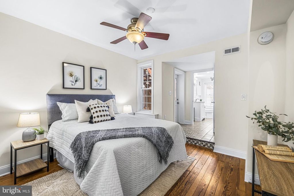 Image 15 of property listing at 1405 COVINGTON ST, Baltimore, MD 21230