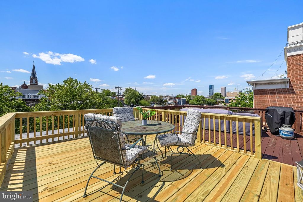 Image 20 of property listing at 1405 COVINGTON ST, Baltimore, MD 21230