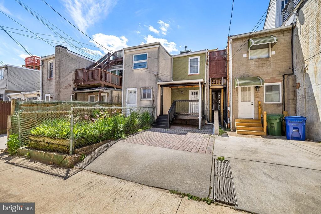 Image 26 of property listing at 1405 COVINGTON ST, Baltimore, MD 21230