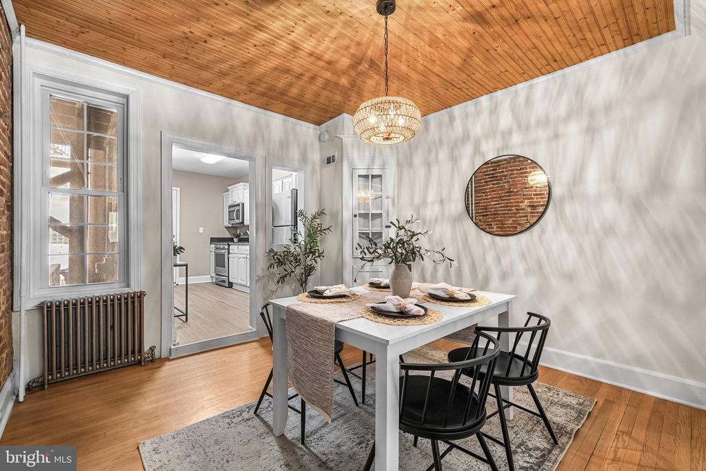Image 6 of property listing at 1405 COVINGTON ST, Baltimore, MD 21230
