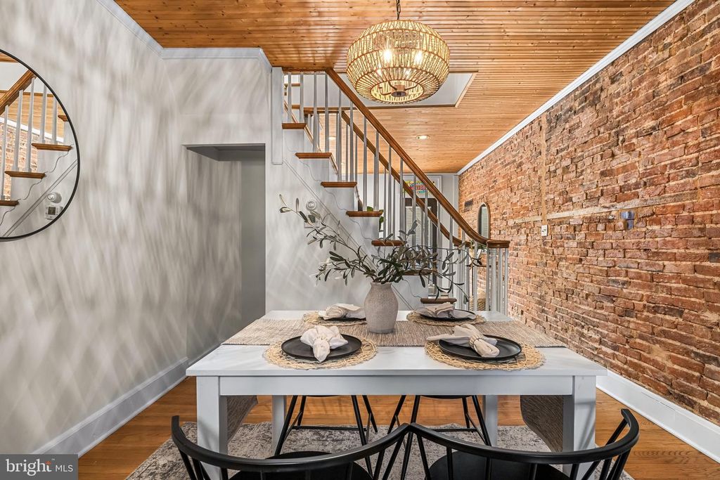 Image 8 of property listing at 1405 COVINGTON ST, Baltimore, MD 21230
