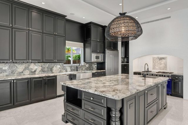 12650 SW 77th Ave, Pinecrest, FL 33156