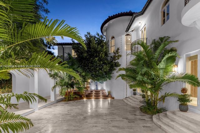 12650 SW 77th Ave, Pinecrest, FL 33156