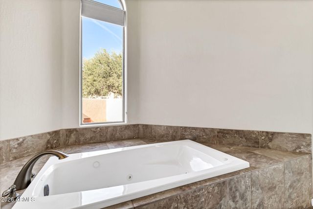 8786 E Sandtrap Court, Gold Canyon, AZ 85118