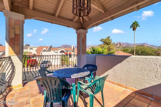 8786 E Sandtrap Court, Gold Canyon, AZ 85118