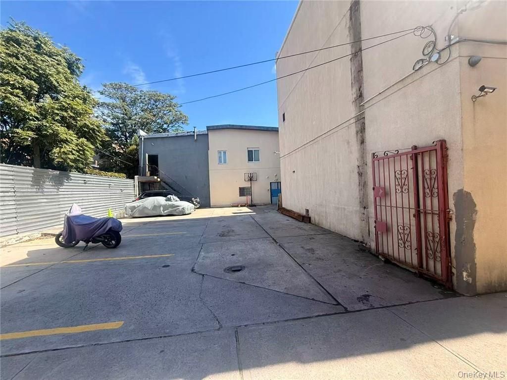 102-09 44th Avenue, Corona, NY 11368 — photo 3