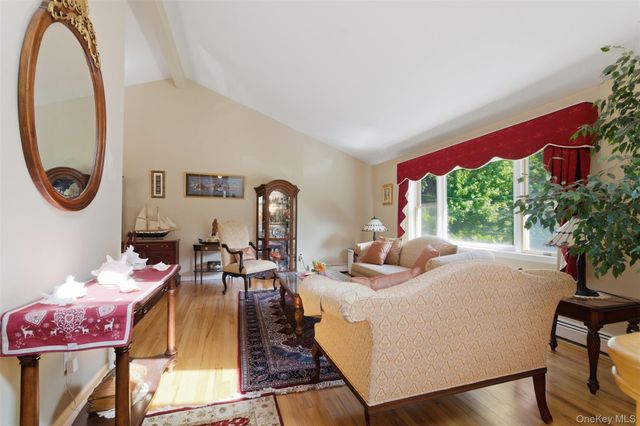 14 Central Avenue, Congers, NY 10920