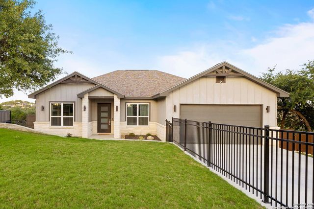 1382 Qappuella, Canyon Lake, TX 78133