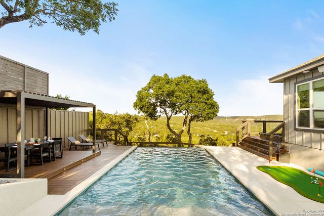 1382 Qappuella, Canyon Lake, TX 78133