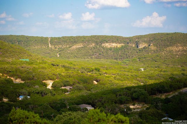 1382 Qappuella, Canyon Lake, TX 78133