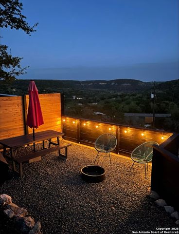 1382 Qappuella, Canyon Lake, TX 78133