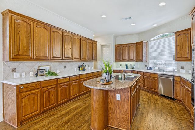 1629 Mcgee Lane, Carrollton, TX 75010