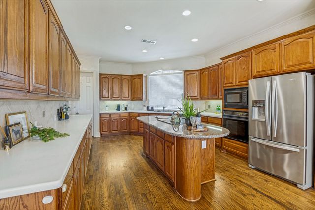 1629 Mcgee Lane, Carrollton, TX 75010