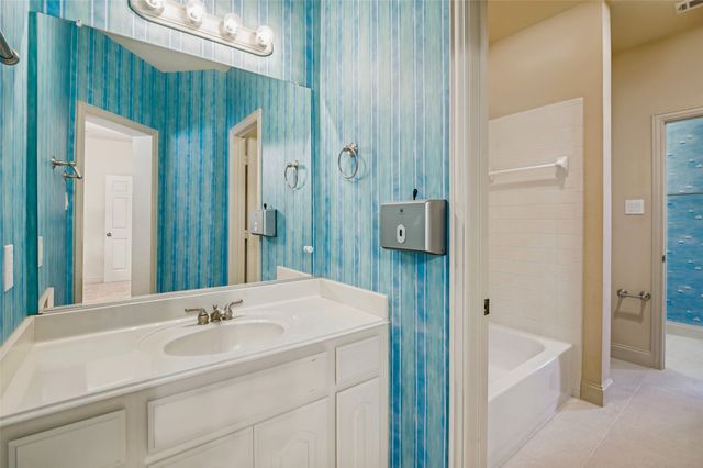 1629 Mcgee Lane, Carrollton, TX 75010