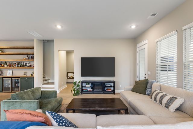 285 Citrus Drive, Summerville, SC 29486