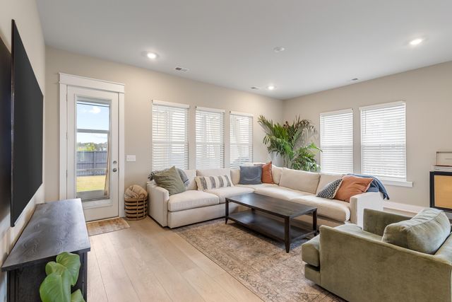 285 Citrus Drive, Summerville, SC 29486