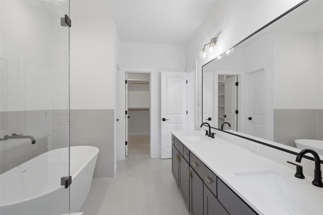 326 Eastwood Street, Houston, TX 77011