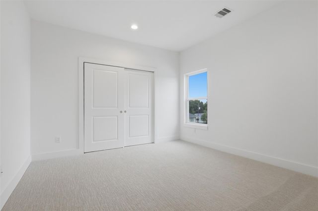 326 Eastwood Street, Houston, TX 77011