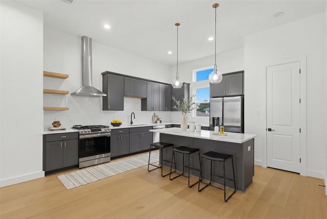 326 Eastwood Street, Houston, TX 77011