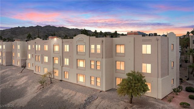 2044 Mesquite Lane 302, Laughlin, NV 89029