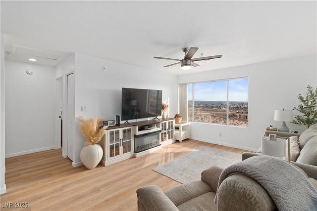 2044 Mesquite Lane 302, Laughlin, NV 89029