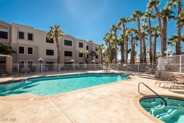 2044 Mesquite Lane 302, Laughlin, NV 89029