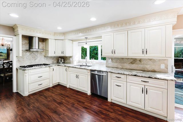 4301 Stony River Drive, Bloomfield Hills, MI 48301