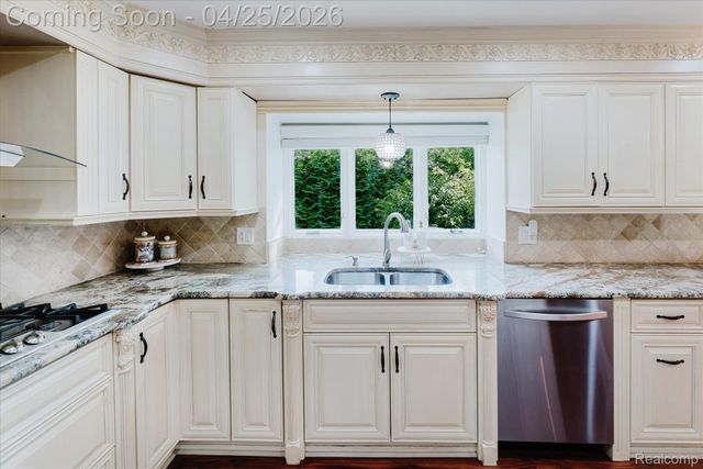 4301 Stony River Drive, Bloomfield Hills, MI 48301