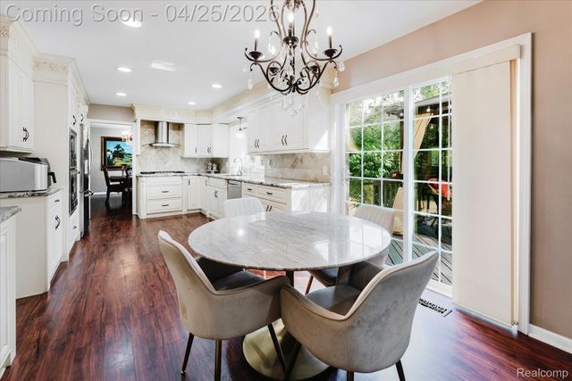 4301 Stony River Drive, Bloomfield Hills, MI 48301