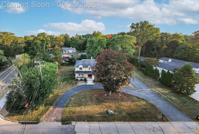 4301 Stony River Drive, Bloomfield Hills, MI 48301