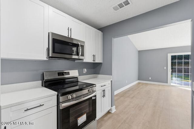 1748 ST IVES Drive, Middleburg, FL 32068