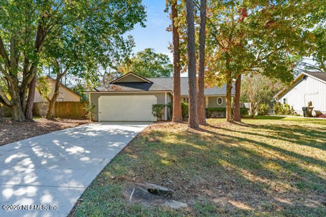 1748 ST IVES Drive, Middleburg, FL 32068