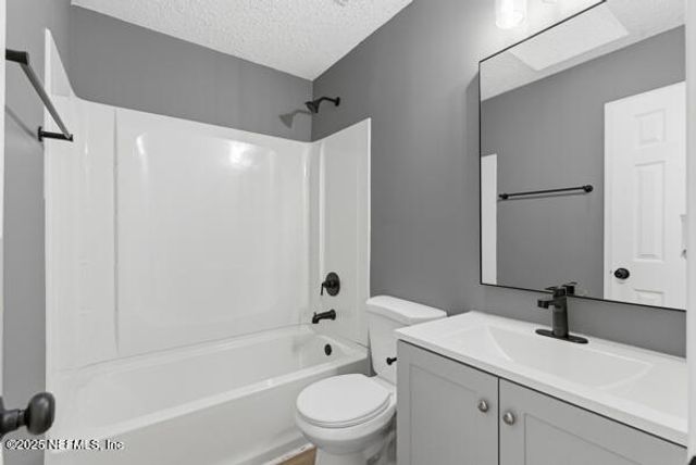 1748 ST IVES Drive, Middleburg, FL 32068