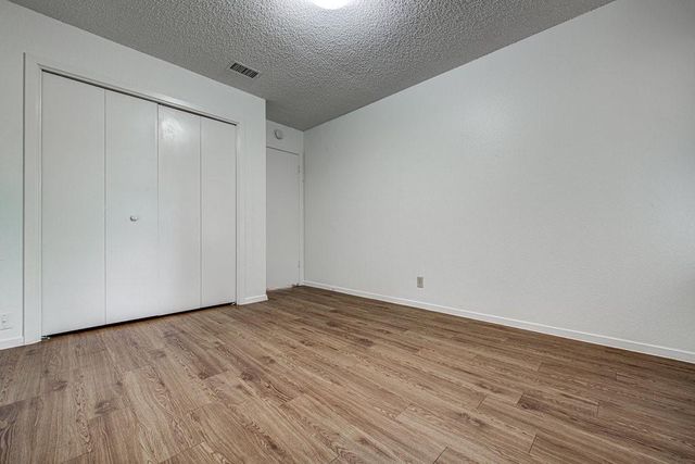 11428 Ptarmigan B, Austin, TX 78758