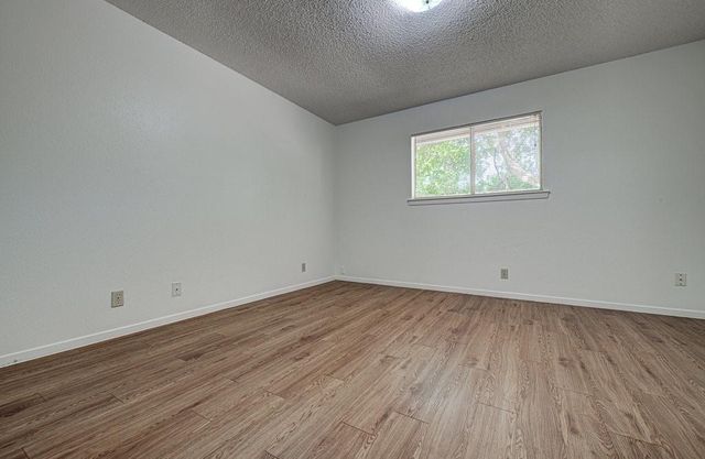 11428 Ptarmigan B, Austin, TX 78758