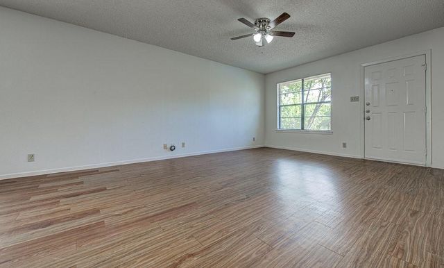 11428 Ptarmigan B, Austin, TX 78758