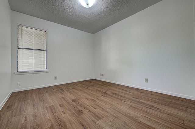 11428 Ptarmigan B, Austin, TX 78758