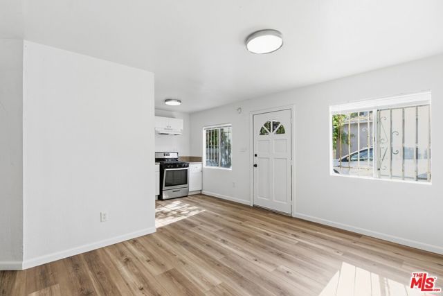 2542 Thurman Avenue, Los Angeles, CA 90016