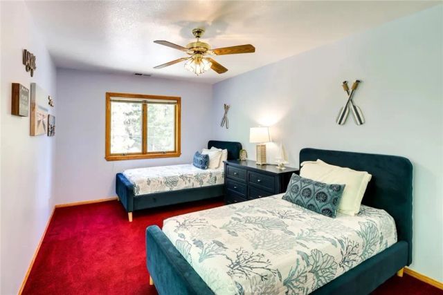 196 Hillcrest Court, Lake Arrowhead, CA 92352