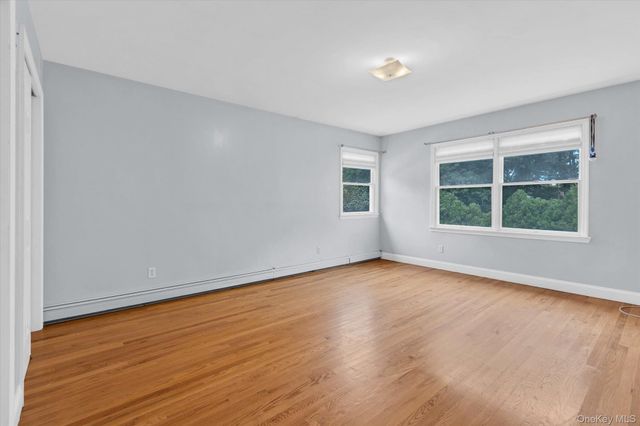 25 Pashen Place, Dix Hills, NY 11746