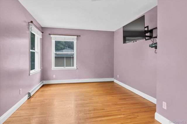 25 Pashen Place, Dix Hills, NY 11746