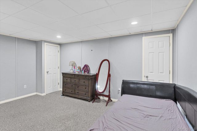 25 Pashen Place, Dix Hills, NY 11746