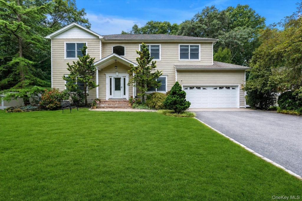 25 Pashen Place, Dix Hills, NY 11746 — exterior