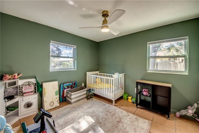 2912 Poinciana DR, Naples, FL 34105