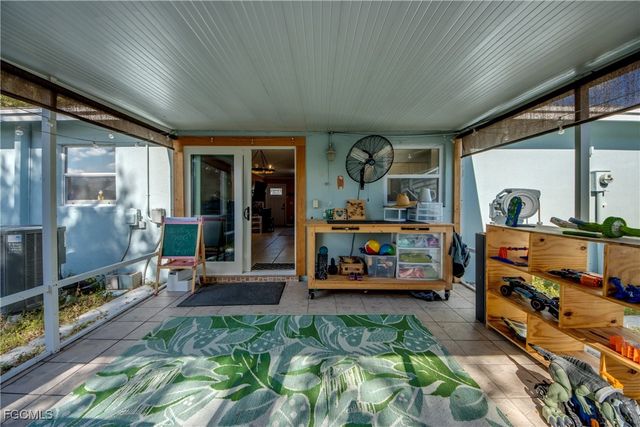 2912 Poinciana DR, Naples, FL 34105