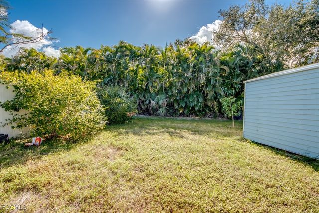 2912 Poinciana DR, Naples, FL 34105