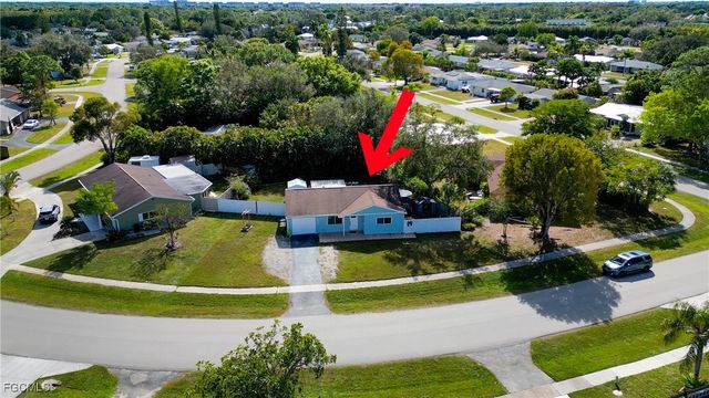 2912 Poinciana DR, Naples, FL 34105