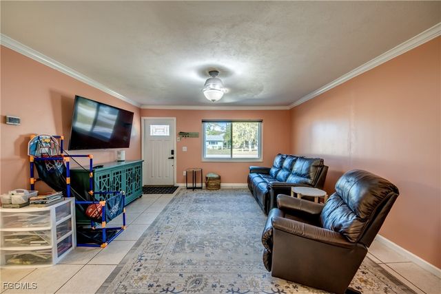 2912 Poinciana DR, Naples, FL 34105