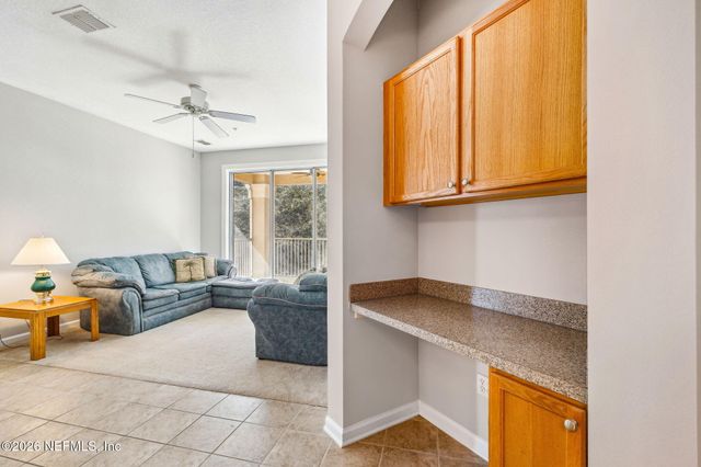 8601 BEACH Boulevard 811, Jacksonville, FL 32216